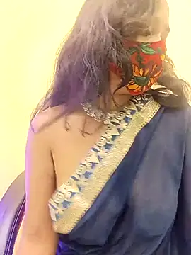 menaxi-baby7 online show from November 11, 2025, 5:13 pm