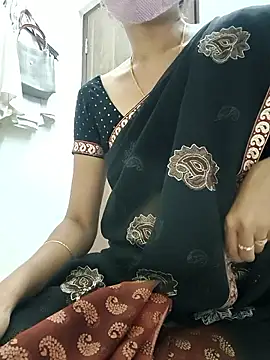 Snapshot of smileys46 chatting on February 5, 2026, 2:11 pm smileys46 online show from February 5, 2026, 2:11 pm