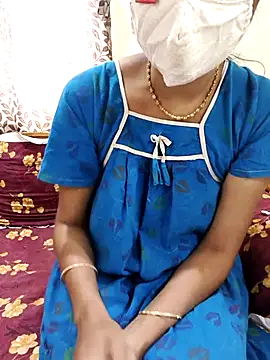 Snapshot of smileys46 chatting on February 11, 2026, 6:18 am smileys46 online show from February 11, 2026, 6:18 am