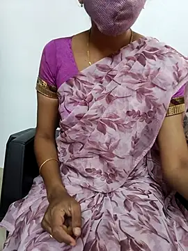 Snapshot of smileys46 chatting on February 18, 2026, 7:59 am smileys46 online show from February 18, 2026, 7:59 am