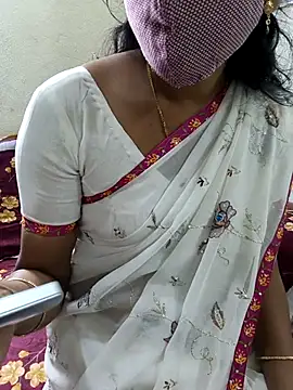 Snapshot of smileys46 chatting on February 28, 2026, 5:08 am smileys46 online show from February 28, 2026, 5:08 am