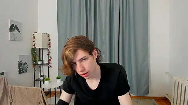 AvenGlow online show from December 14, 2025, 5:24 am