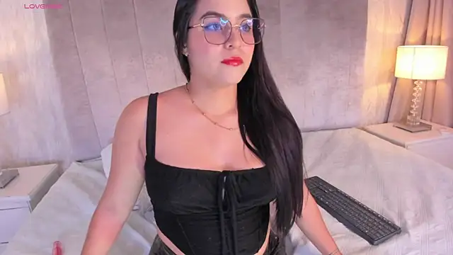 Melanie hillz online show from April 24, 2026, 8:44 pm