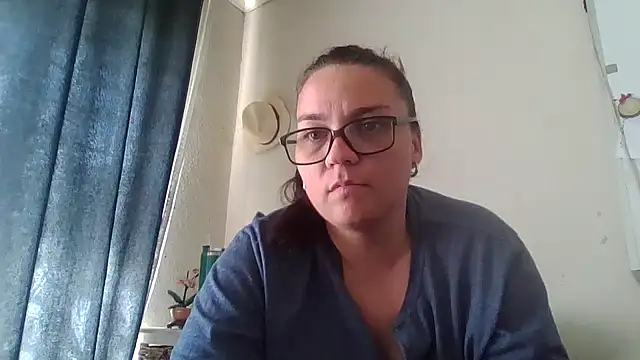 Snapshot of lilMissMarli chatting on April 16, 2026, 8:59 am lilMissMarli online show from April 16, 2026, 8:59 am
