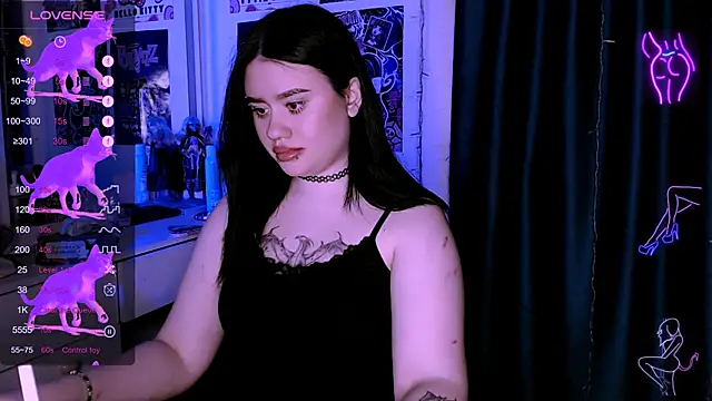 Snapshot of Meow_Marie chatting on April 14, 2026, 10:49 pm Meow Marie online show from April 14, 2026, 10:49 pm