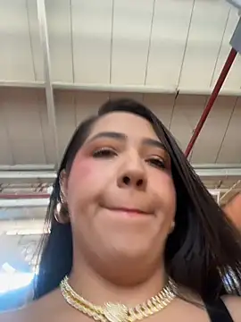 Snapshot of Hannahpradaa_ chatting on November 19, 2025, 8:53 pm Hannahpradaa online show from November 19, 2025, 8:53 pm