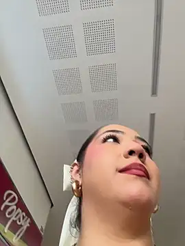 Snapshot of Hannahpradaa_ chatting on November 24, 2025, 8:52 pm Hannahpradaa online show from November 24, 2025, 8:52 pm