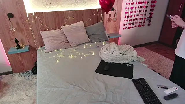 sweetie kathy  online show from February 15, 2026, 8:46 am