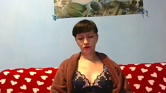 IffetLove42 online show from April 12, 2026, 7:30 pm