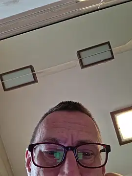 rafryg online show from December 15, 2025, 8:07 am