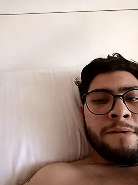 Snapshot of Mstfaavan64 chatting on December 23, 2025, 9:51 am Mstfaavan64 online show from December 23, 2025, 9:51 am