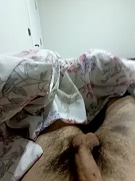 Snapshot of Mstfaavan64 chatting on January 8, 2026, 2:47 am Mstfaavan64 online show from January 8, 2026, 2:47 am