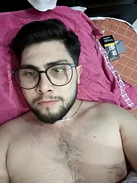 Snapshot of Mstfaavan64 chatting on March 4, 2026, 2:17 am Mstfaavan64 online show from March 4, 2026, 2:17 am