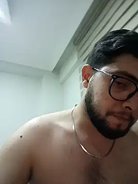 Snapshot of Mstfaavan64 chatting on March 7, 2026, 10:07 pm Mstfaavan64 online show from March 7, 2026, 10:07 pm