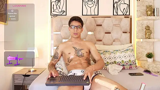 Andrew Haalls online show from February 6, 2026, 8:34 pm