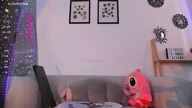 Snapshot of Oceane16_ chatting on November 10, 2025, 5:01 pm Oceane16 online show from November 10, 2025, 5:01 pm