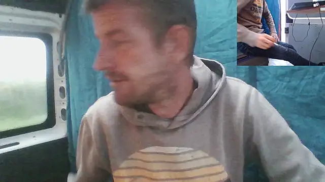 Snapshot of maxtoxic_hot chatting on October 29, 2025, 3:03 pm maxtoxic hot online show from October 29, 2025, 3:03 pm