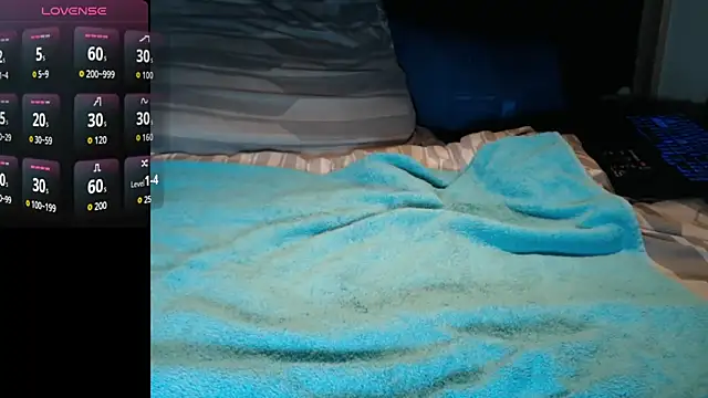 Snapshot of maxtoxic_hot chatting on December 4, 2025, 1:53 pm maxtoxic hot online show from December 4, 2025, 1:53 pm