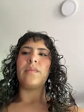 Snapshot of SugarTroubl33 chatting on March 29, 2026, 1:22 pm SugarTroubl33 online show from March 29, 2026, 1:22 pm