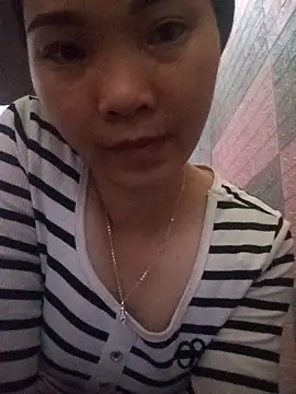 Lovebaby-love online show from December 3, 2025, 3:03 am