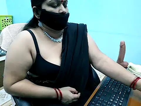 Snapshot of SWEETY_RANI chatting on April 14, 2026, 4:35 pm SWEETY RANI online show from April 14, 2026, 4:35 pm