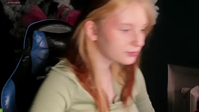 AngelWisee online show from June 20, 2026, 3:09 am
