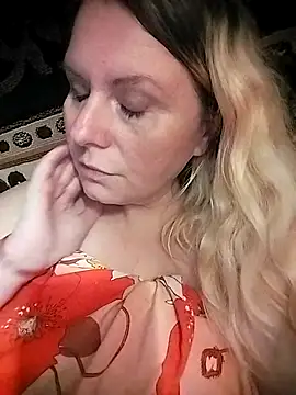 Lana-murr online show from November 10, 2025, 8:13 am