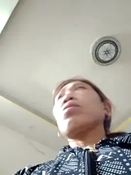 bella-la online show from February 10, 2026, 12:42 pm