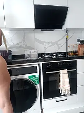 Snapshot of Sweet_xxBuse chatting on December 21, 2025, 10:55 am Sweet xxBuse online show from December 21, 2025, 10:55 am