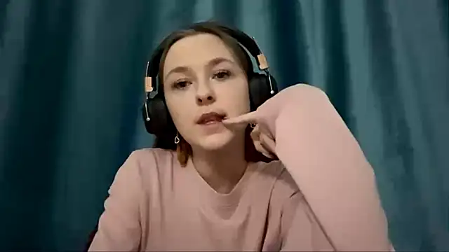 Snapshot of HOTBellakle chatting on November 21, 2025, 3:22 pm HOTBellakle online show from November 21, 2025, 3:22 pm