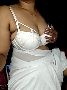 shreyareddy99 online show from March 9, 2026, 10:58 pm