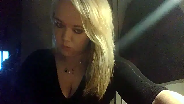 SilverSeductress online show from January 7, 2026, 5:54 am