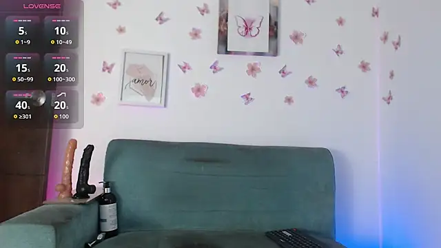 Snapshot of evelinmartinez chatting on July 10, 2026, 8:11 pm evelinmartinez online show from July 10, 2026, 8:11 pm