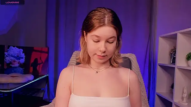 NicoletteTegeler online show from November 24, 2025, 7:08 am