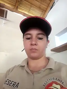 Camila-Valverde online show from December 2, 2025, 9:10 pm