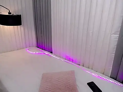 Snapshot of Xhugejerkingtrans chatting on December 4, 2025, 4:38 pm Xhugejerkingtrans online show from December 4, 2025, 4:38 pm