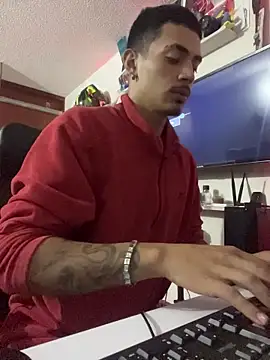 Snapshot of kai_storm420 chatting on November 10, 2025, 11:04 pm kai storm420 online show from November 10, 2025, 11:04 pm