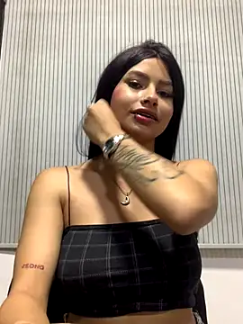 Kim Luna1 online show from December 14, 2025, 8:41 am