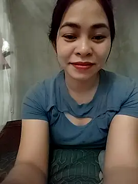 Bamboo-niee123 online show from April 28, 2026, 8:03 pm