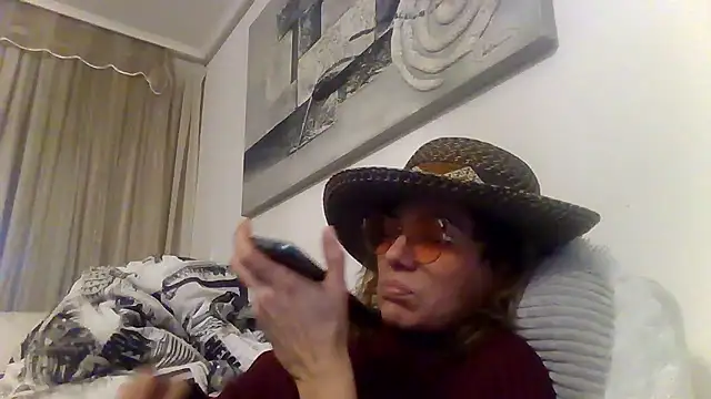 Snapshot of loveryvicky chatting on January 7, 2026, 5:04 pm loveryvicky online show from January 7, 2026, 5:04 pm