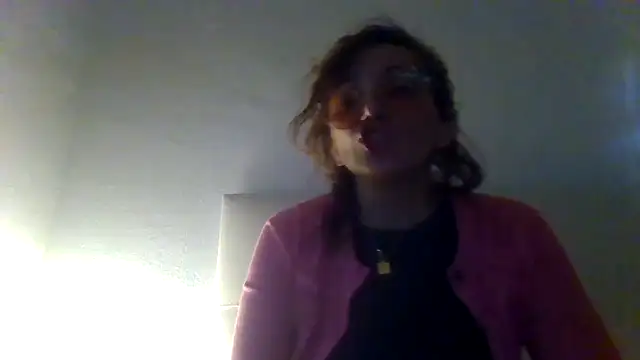 Snapshot of loveryvicky chatting on February 21, 2026, 2:40 pm loveryvicky online show from February 21, 2026, 2:40 pm