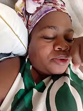 Snapshot of ThickLeeyanaXX chatting on May 17, 2026, 7:06 am ThickLeeyanaXX online show from May 17, 2026, 7:06 am