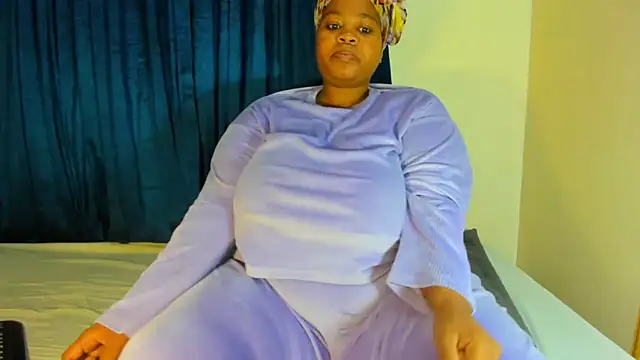 Snapshot of ThickLeeyanaXX chatting on June 14, 2026, 3:19 am ThickLeeyanaXX online show from June 14, 2026, 3:19 am