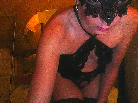 Snapshot of Anaiscpl2405 chatting on November 10, 2025, 8:41 pm Anaiscpl2405 online show from November 10, 2025, 8:41 pm