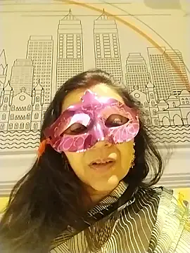 Snapshot of LOVE__RANI chatting on May 3, 2026, 11:27 am LOVE RANI online show from May 3, 2026, 11:27 am