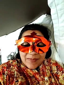 Snapshot of LOVE__RANI chatting on May 5, 2026, 3:47 am LOVE RANI online show from May 5, 2026, 3:47 am