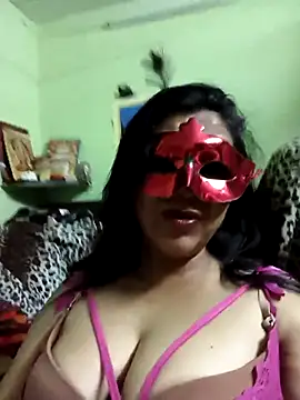 Snapshot of LOVE__RANI chatting on May 19, 2026, 1:44 am LOVE RANI online show from May 19, 2026, 1:44 am