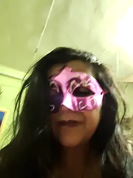 Snapshot of LOVE__RANI chatting on June 4, 2026, 7:20 pm LOVE RANI online show from June 4, 2026, 7:20 pm