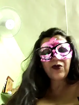 Snapshot of LOVE__RANI chatting on June 14, 2026, 6:54 pm LOVE RANI online show from June 14, 2026, 6:54 pm