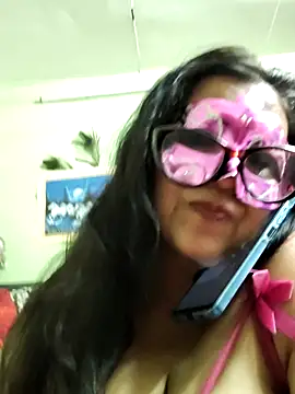 Snapshot of LOVE__RANI chatting on July 2, 2026, 8:42 am LOVE RANI online show from July 2, 2026, 8:42 am
